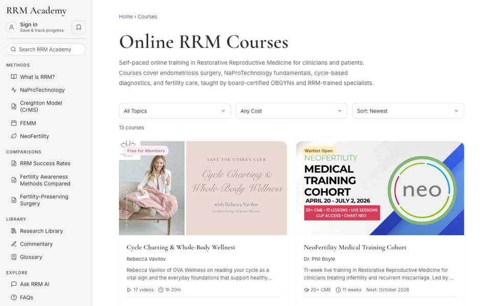 Screenshot of the online course platform, showing a course list.